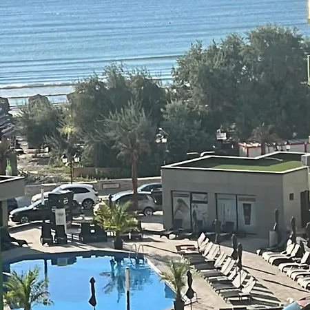 Sun & Sea Ap Apartment